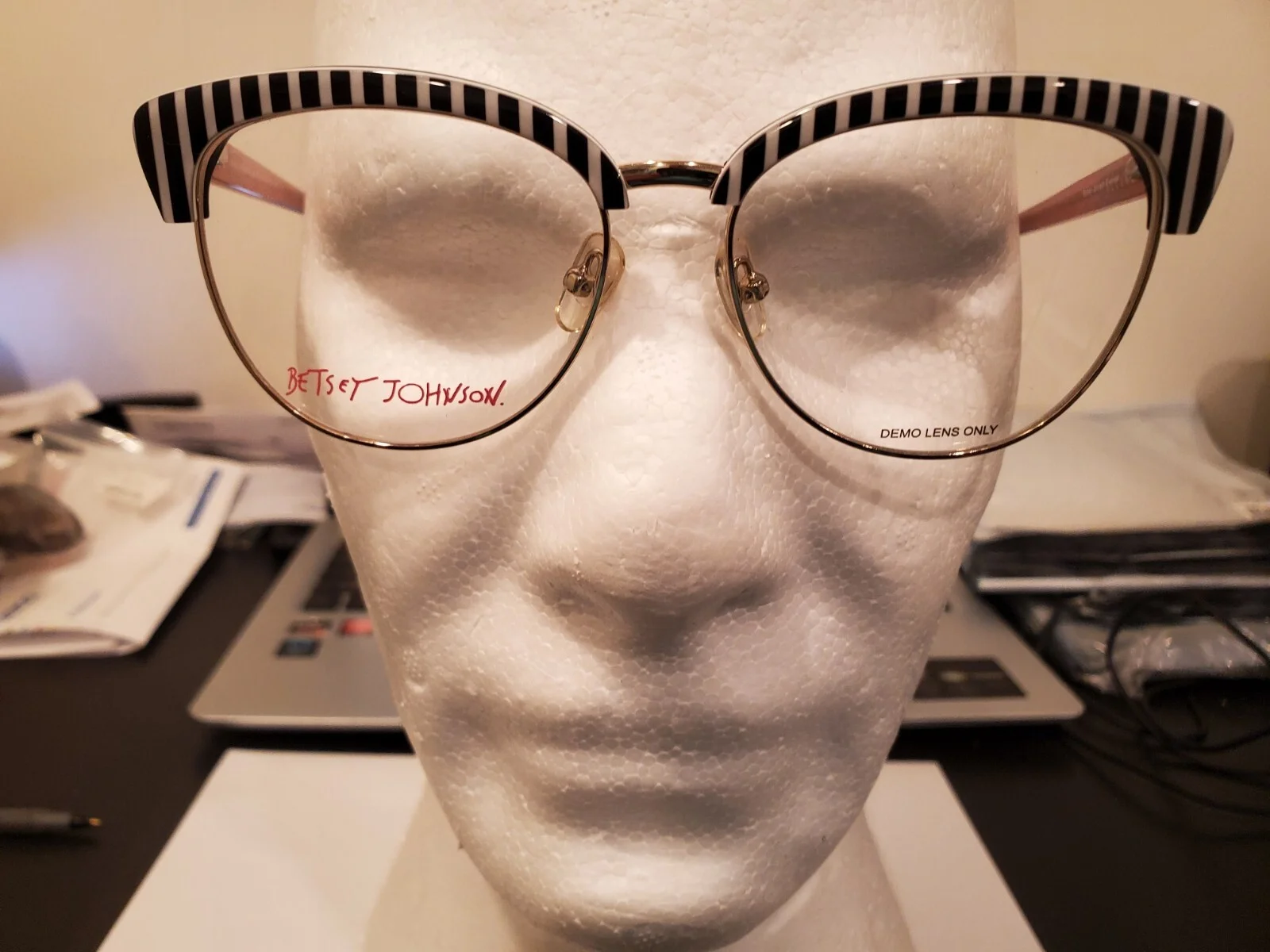 NEW BETSEY JOHNSON PUNCH PINK Eyeglasses For Women 53/16/135MM B39MM PERFECT 2